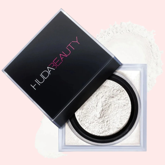 Huda Beauty pó fixador de maquiagem.