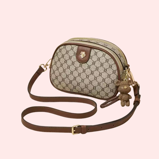 Bolsa de ombro feminina pequena transversal 2 repartições com chaveiro e alça.